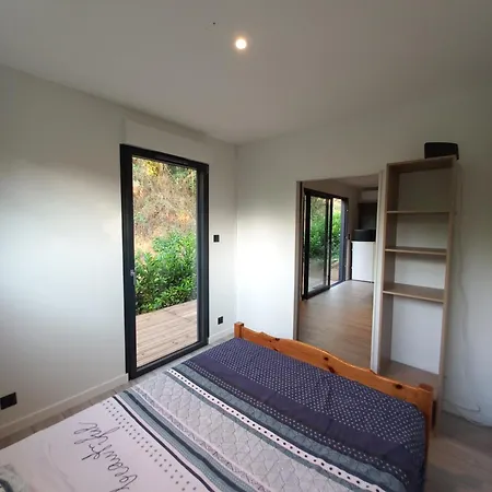 Апартаменты Tiny House Dans L'ouest Lyonnais *